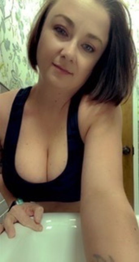 Naken läckt OnlyFans-bild av Baby Blues