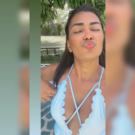 Naken lekkede OnlyFans-bilde av Stephanie Santana