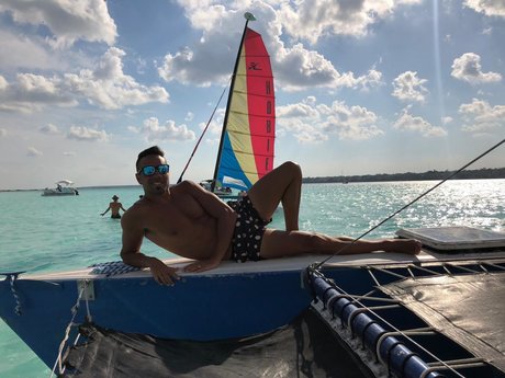 Naakte gelekte OnlyFans-foto van Ale Primmo Soto