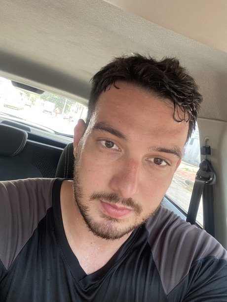 Foto nua vazada do OnlyFans de Carlos Plata