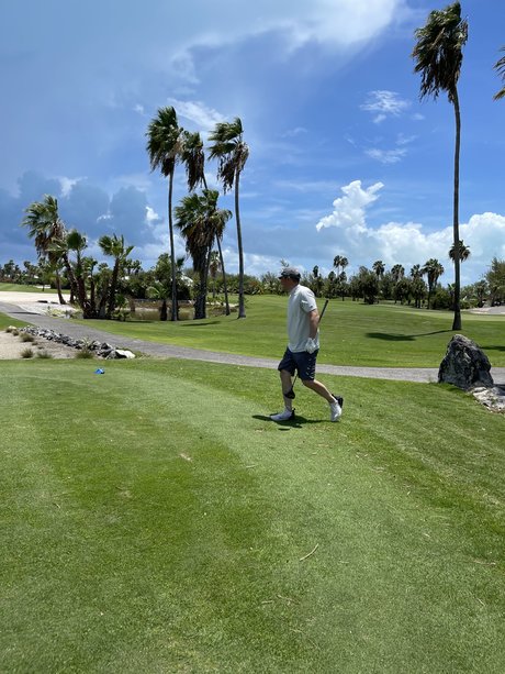 Alaston vuotanut OnlyFans-kuva Jovial Golf