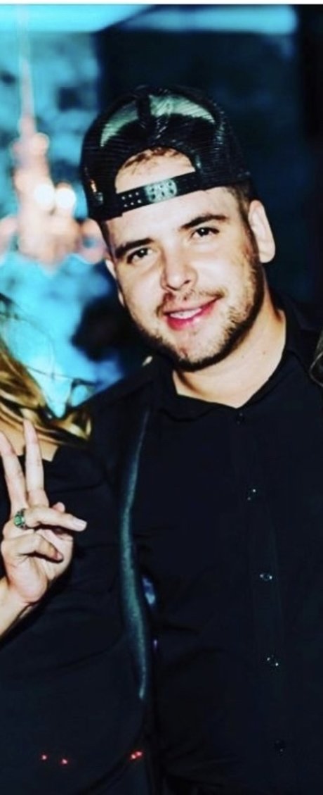 Nahá fotka uniklých OnlyFans od Saul