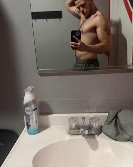 Alaston vuotanut OnlyFans-kuva Jorge