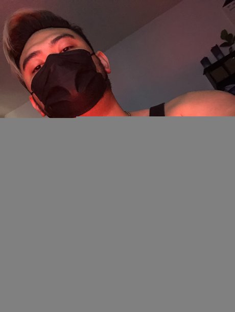Photo nue de fuite OnlyFans de Mask For Masc