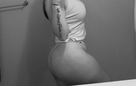 Nahá fotka uniklých OnlyFans od Kenna 