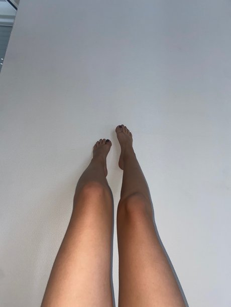 Ta Reine   nude leaked OnlyFans photo