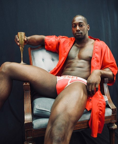 Naakte gelekte OnlyFans-foto van Mrgoodbar