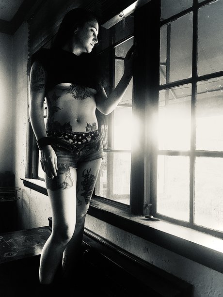 Обнаженная фотография утечки OnlyFans от Mizzmorrigana