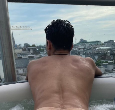 Naken läckt OnlyFans-bild av Diego