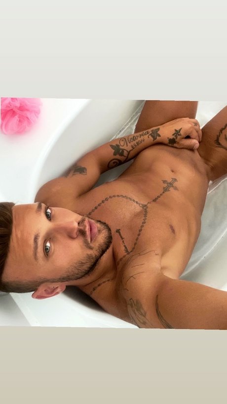 Nahá fotka uniklých OnlyFans od Stefan Lovei