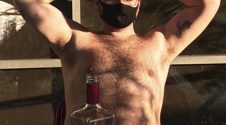 Nahá fotka uniklých OnlyFans od James