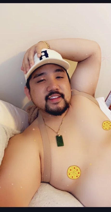 Naken lekkede OnlyFans-bilde av Steven Tran