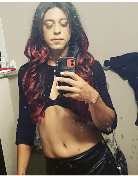 Foto nua vazada do OnlyFans de Mikah