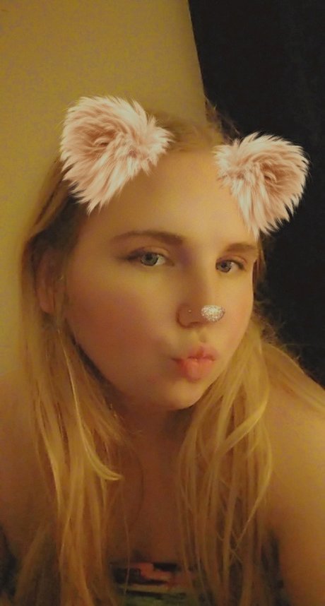 Naken läckt OnlyFans-bild av Kenzie Rodriguez
