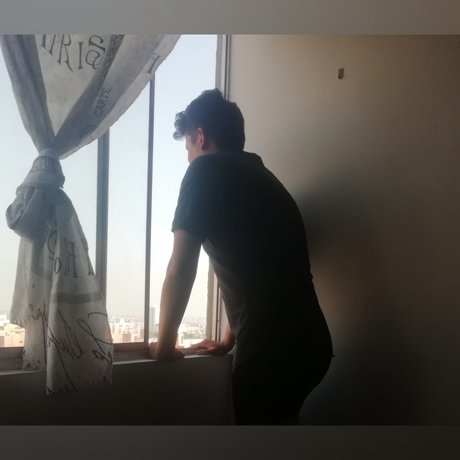Naken läckt OnlyFans-bild av Leonel