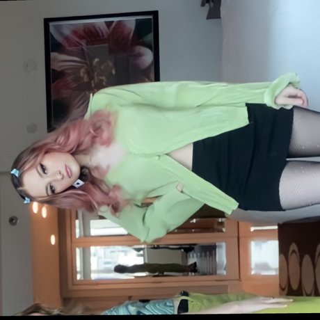 Naken läckt OnlyFans-bild av Naur