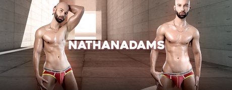 Foto nua vazada do OnlyFans de Nathan Adams