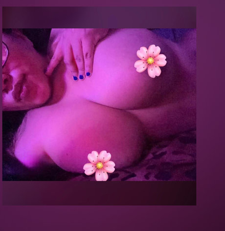 Foto nua vazada do OnlyFans de Yaz Medina