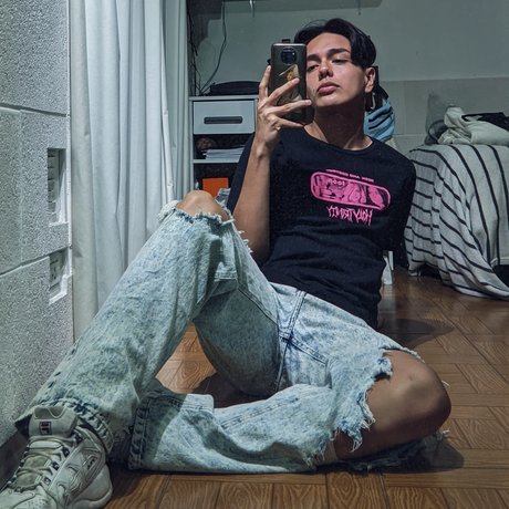 Alaston vuotanut OnlyFans-kuva Xronx