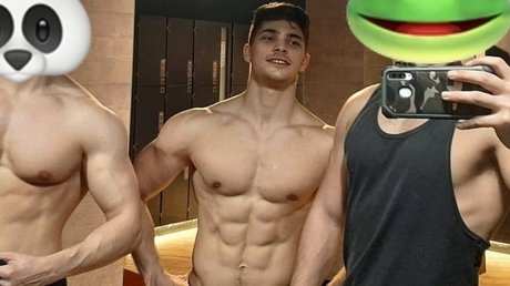 Nahá fotka uniklých OnlyFans od Lorenzo Polenghi