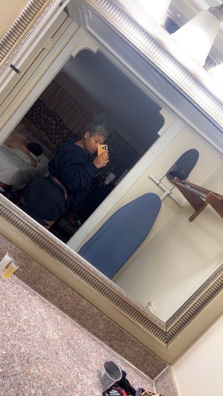 Naken läckt OnlyFans-bild av Lexi
