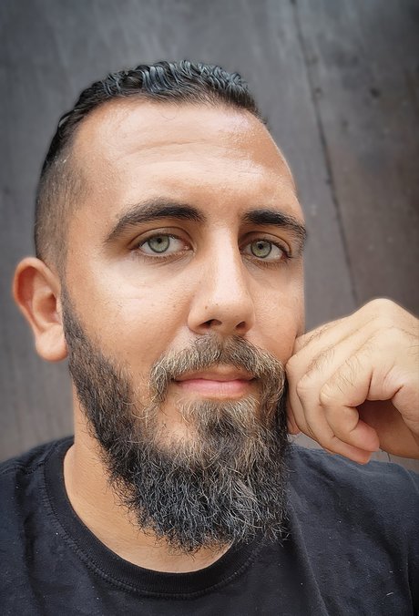 Naakte gelekte OnlyFans-foto van Xander Rune