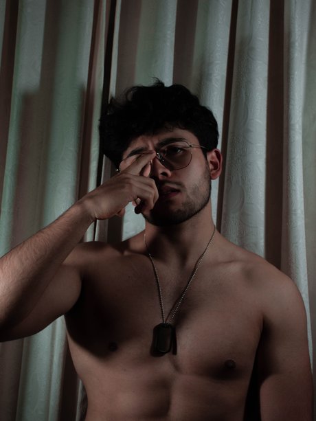 Обнаженная фотография утечки OnlyFans от Andres Felipe Riano Malagon