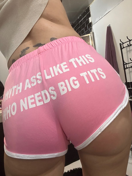 Photo nue de fuite OnlyFans de Cheekysnake