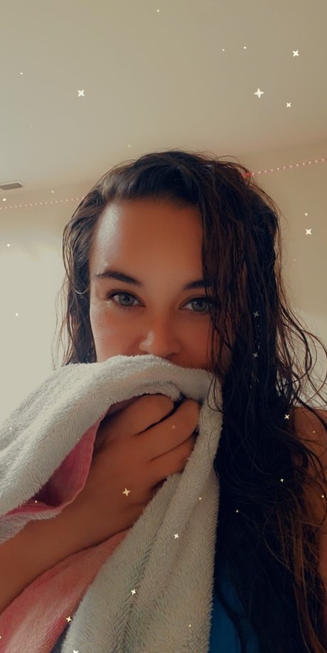 Обнаженная фотография утечки OnlyFans от Angie Anarchy