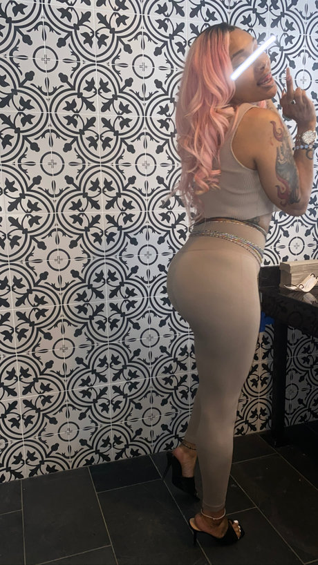 Naken läckt OnlyFans-bild av Amazing