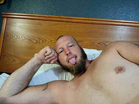 Alaston vuotanut OnlyFans-kuva Bigblack