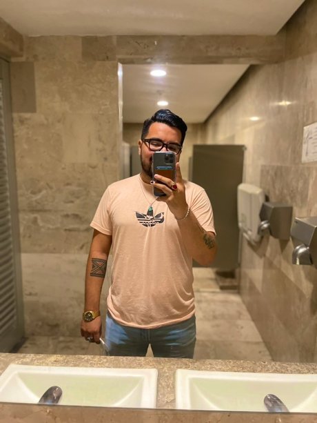 Alaston vuotanut OnlyFans-kuva Miguel Fernndez