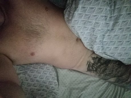 Alasti lekkinud OnlyFans-i pilt Kyle