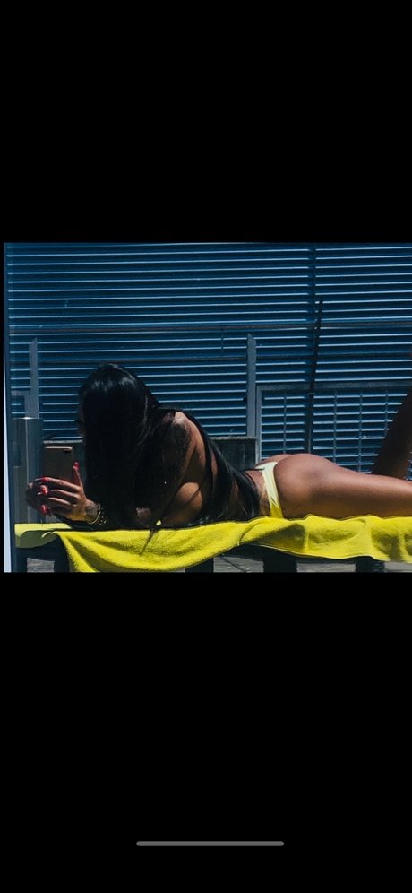 Naken läckt OnlyFans-bild av Alexandra