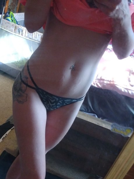 Обнаженная фотография утечки OnlyFans от Ag  More
