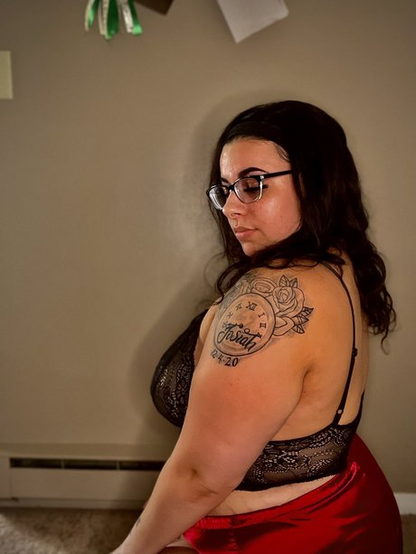 Alasti lekkinud OnlyFans-i pilt Julanaa