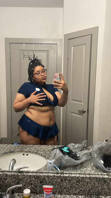 Naken lekkede OnlyFans-bilde av Lutty Queen