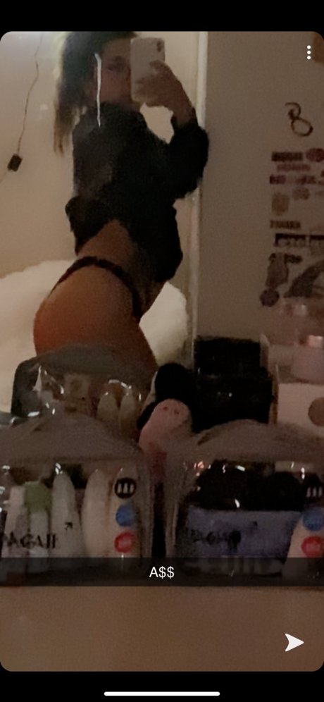 Alasti lekkinud OnlyFans-i pilt Kitty 