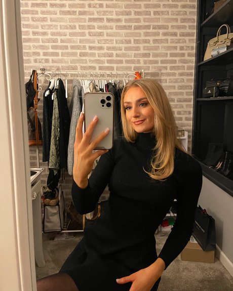 Naken läckt OnlyFans-bild av Lucy