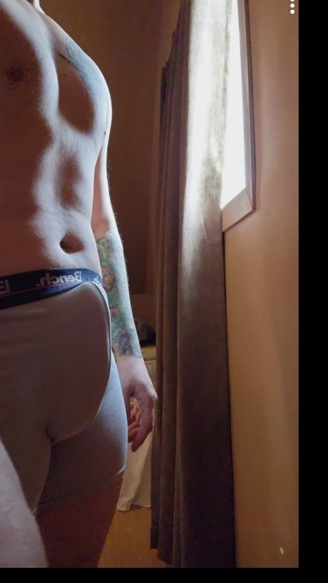 Nahá fotka uniklých OnlyFans od Tony