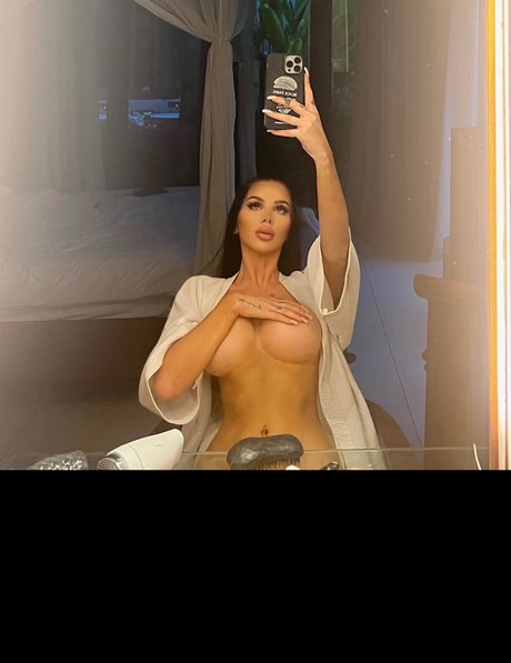 Alaston vuotanut OnlyFans-kuva Elyssa Rose