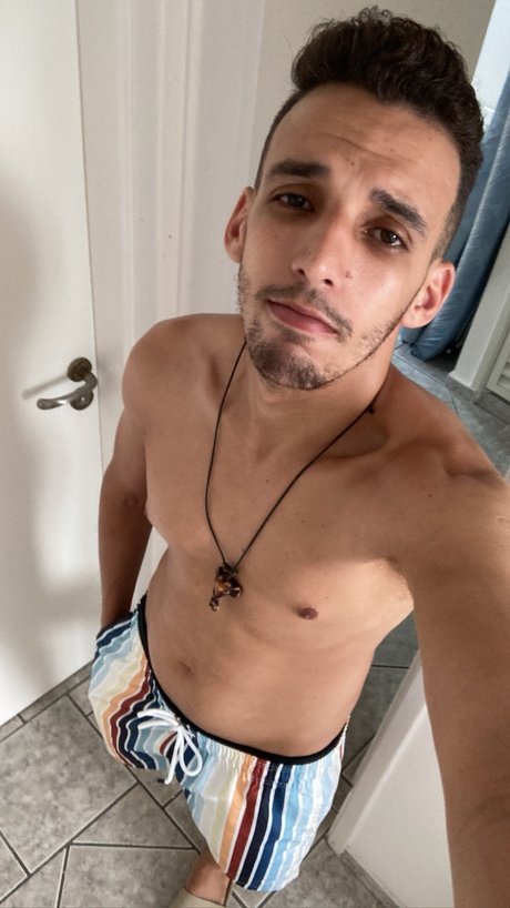 Naken lekkede OnlyFans-bilde av Eddy Duarte