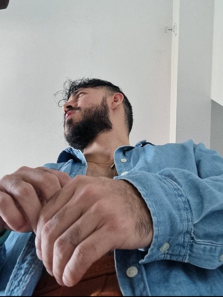 Foto di nudo di fuga di OnlyFans di Henry Lpez