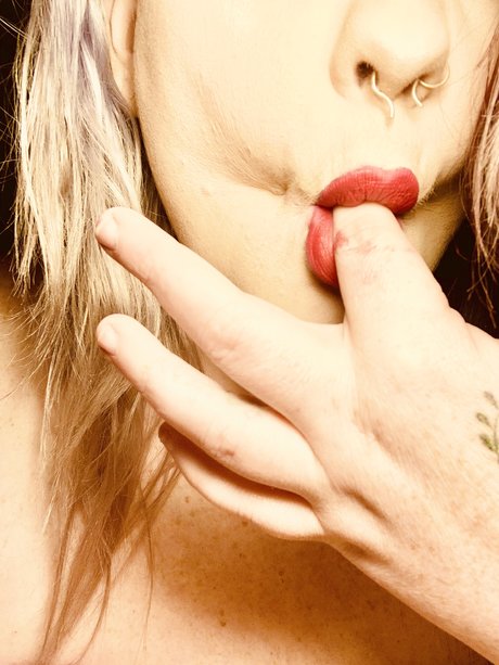 Naken läckt OnlyFans-bild av Kinnidy