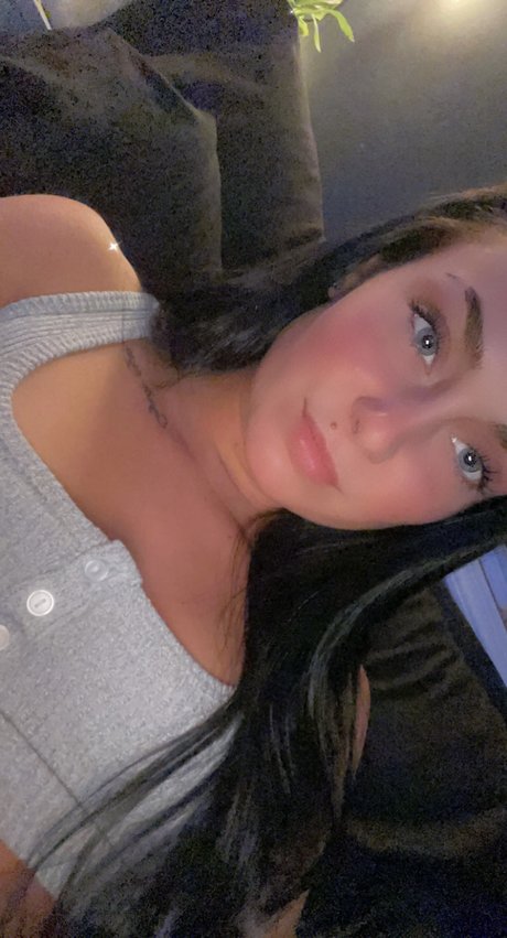 Naken läckt OnlyFans-bild av   Sammie Lee 