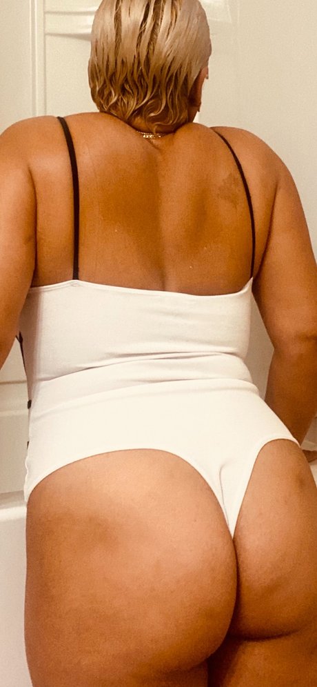 Alaston vuotanut OnlyFans-kuva Maria