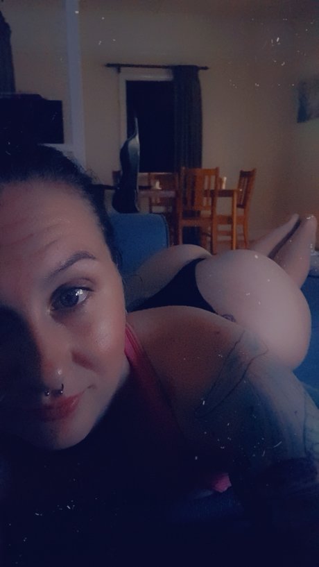Naken lekkede OnlyFans-bilde av Turtle Senpai