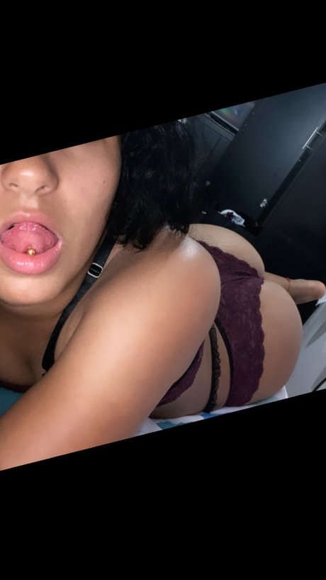 Naken läckt OnlyFans-bild av Julieth Acosta