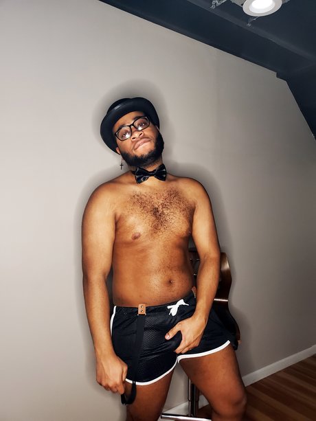 Alasti lekkinud OnlyFans-i pilt Uncoolturtle