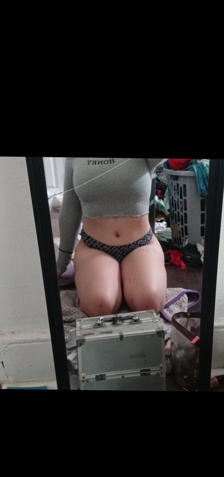 Naakte gelekte OnlyFans-foto van Blueberry